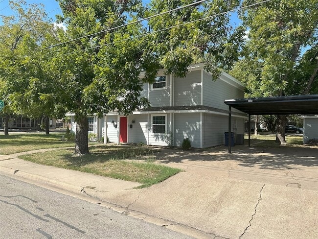 204 E Rucker St