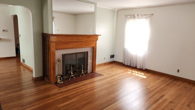 Photo - 502 Binns Blvd