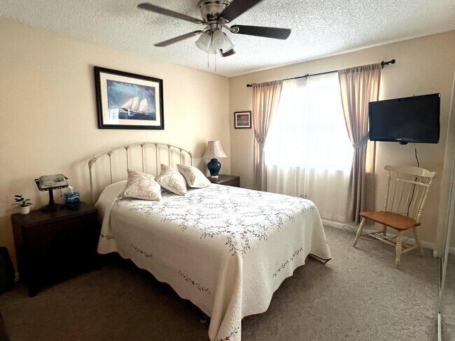 Photo - 141 Waterside Dr Unidad 141