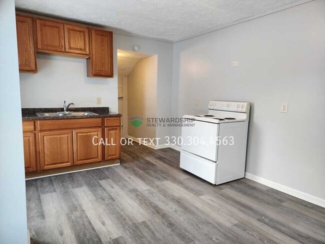 Photo - 406 1st St SE