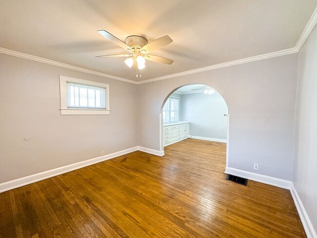 Photo - 867-867 N Linwood Ave Unit 867 N Linwood Ave