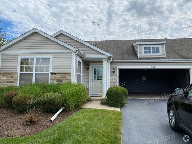 Building Photo - Single level open concept duplex features ... Rental