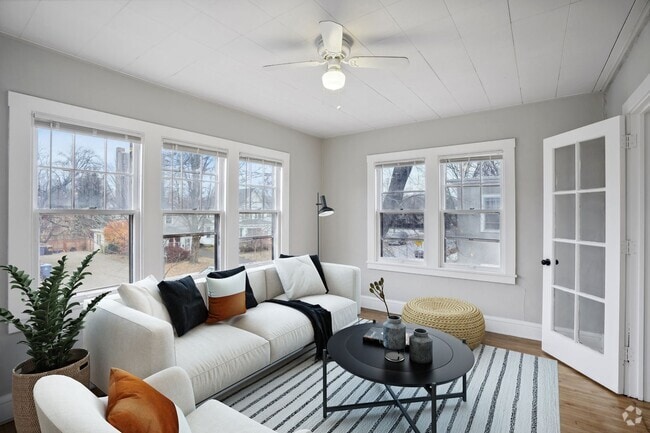 Building Photo - 1709 Fillmore St NE Unit 2 Rental