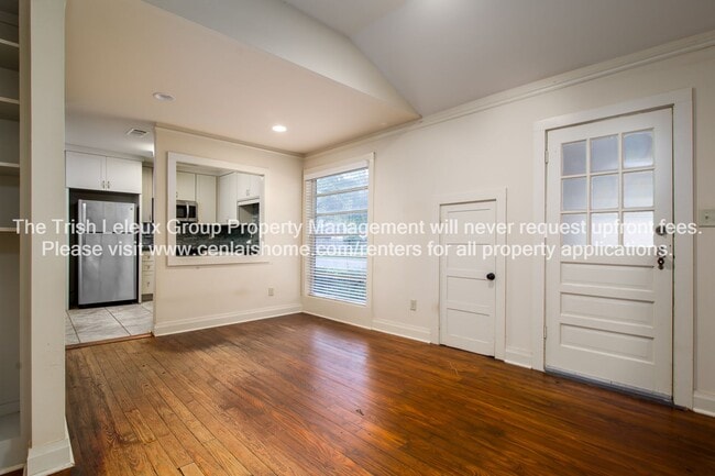 Photo - Large 2/1 Quiet Street