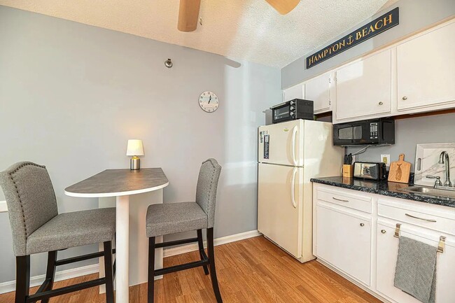 Photo - Hampton NH Unit 418