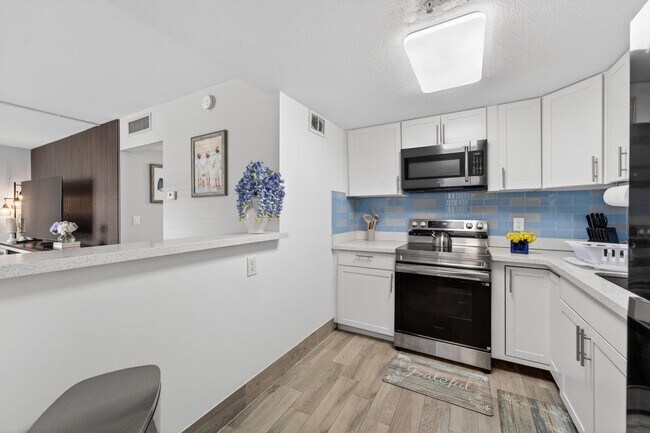 Photo - 801 Andrews Ave