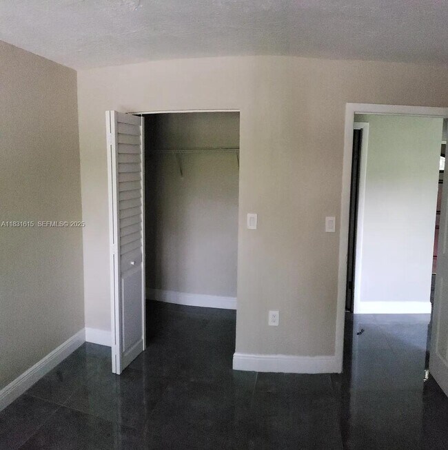 Photo - 1 NE 78th St Unidad A