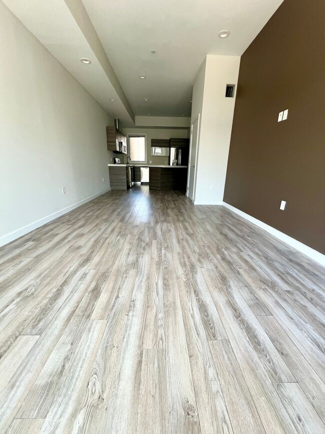 Photo - 932 N Marshall St Unit 2