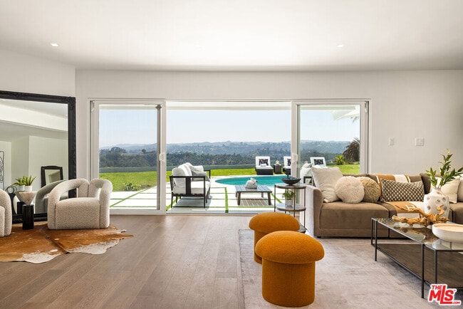 Photo - 1641 Tower Grove Dr