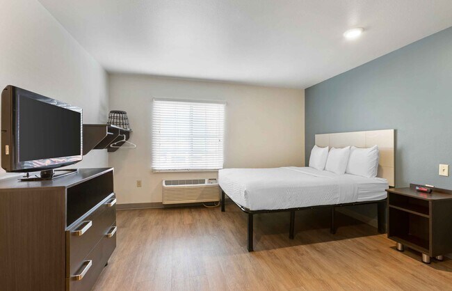 Furnished Studio-Phoenix - North