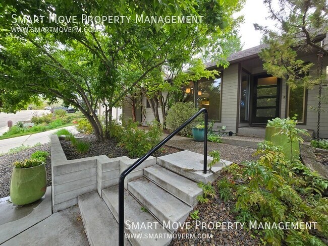 Photo - 945 Hearthstone Dr