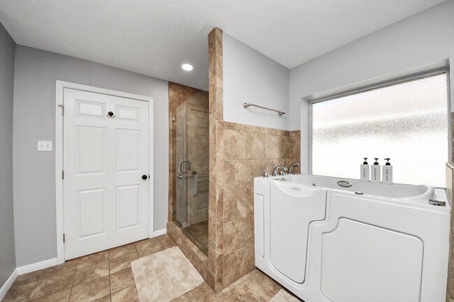 Photo - 12711 Laurel Bank Way