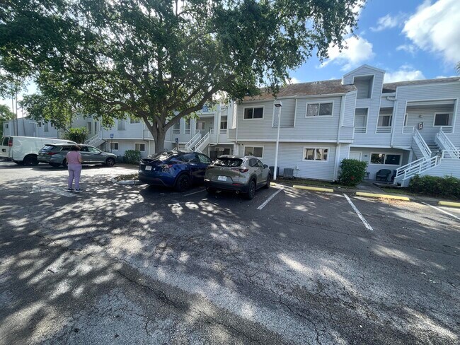 Photo - 3445 NW 44th St Unit 206