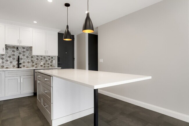 Photo - Updated One Bedroom in Great Cap Hill Location Unit 212