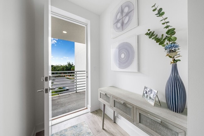 Photo - 1709 N Tamiami Trail