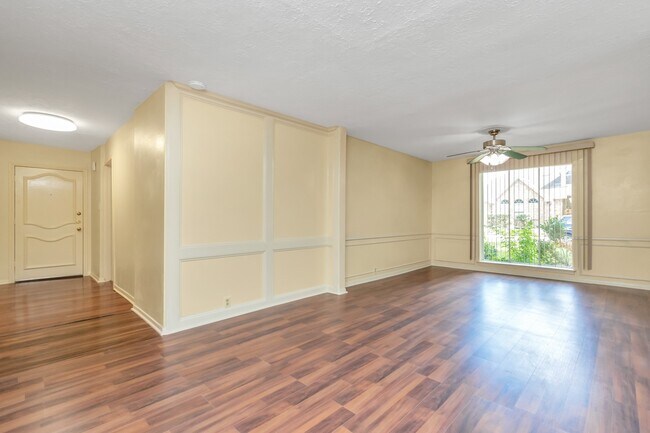 Photo - 4702 Cashel Cir Unit True