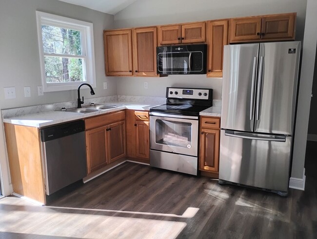 Photo - Spacious. Stylish. Short-Term Lease Perfection