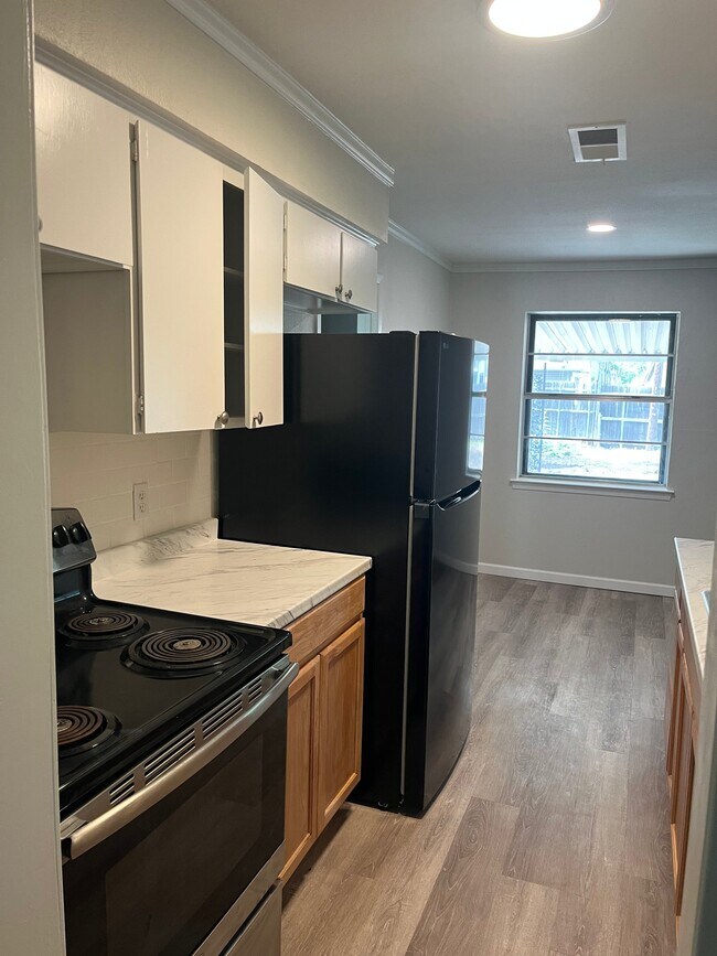 Photo - 562 W Ferndale Ln