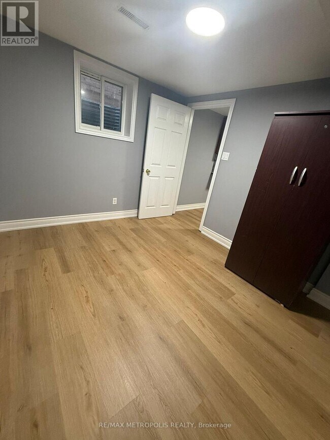 Photo - 51 William Honey Crescent