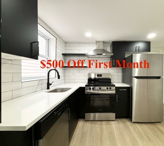 Building Photo - 165 W Main St Unit 1-2-3