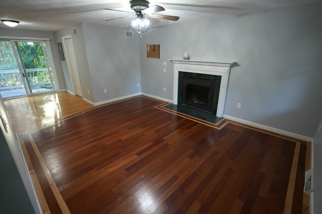 Photo - 4 Seneca Ln