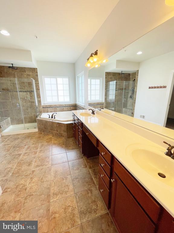 Photo - 43691 Yulan St