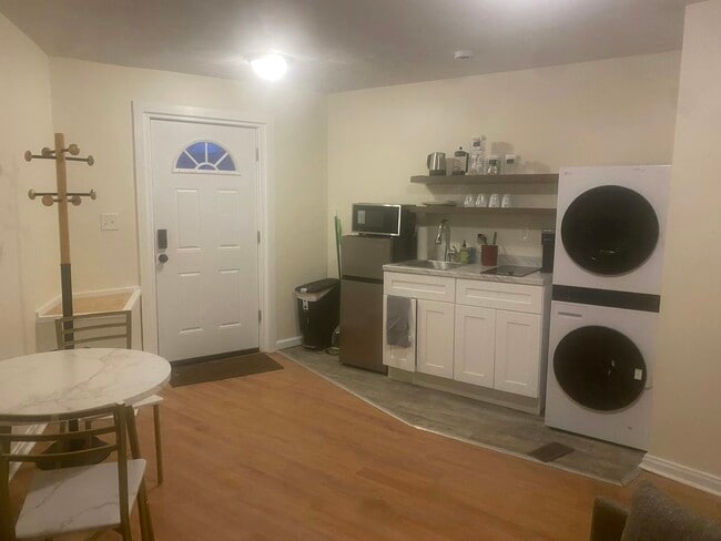 Photo - 1884 E 120th St