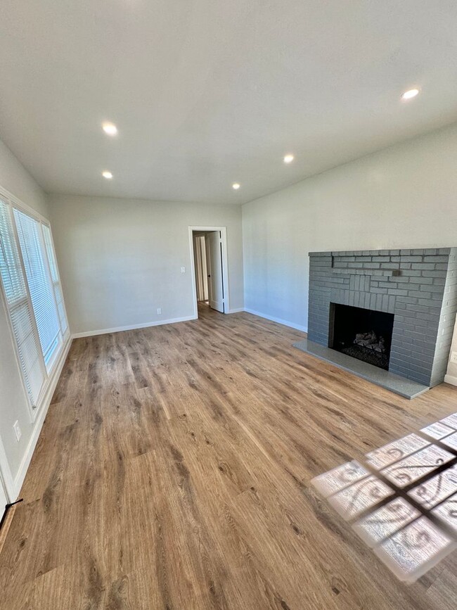 Photo - Remodeled 3BD/1BA Single-Family Home – Mov...
