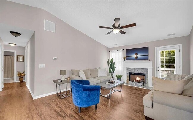 Photo - 605 Ashland Park Way SE
