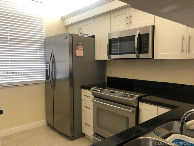 Photo - 1715 Whitehall Dr Unidad 404