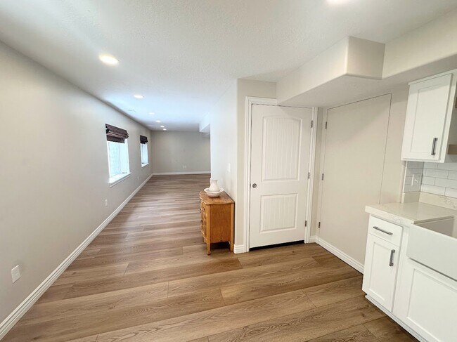 Photo - 10218 Bayhill Dr Unit Basement