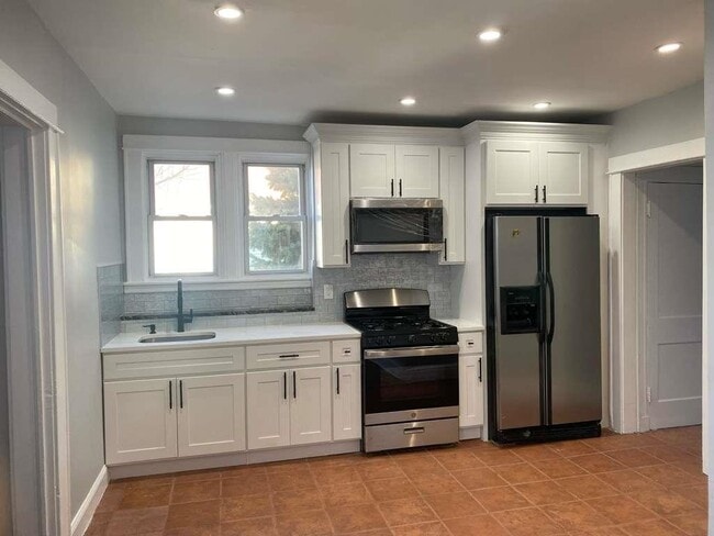 Photo - 1507 81st St