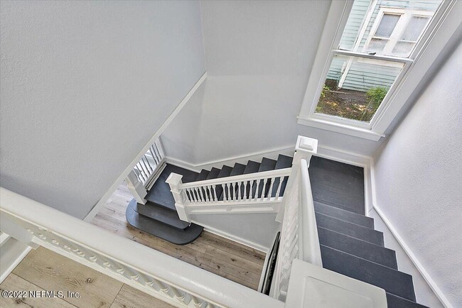 Photo - 2142 Park St