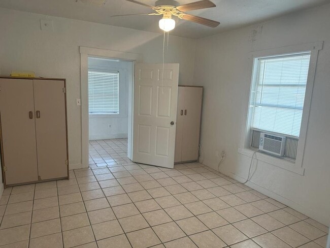 Photo - 300 McKinley St