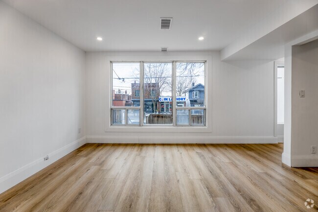 2BR, 1BA - 570SF - Living Room