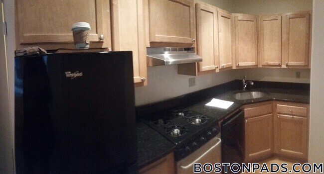 Photo - 220 Hanover St Unit 4