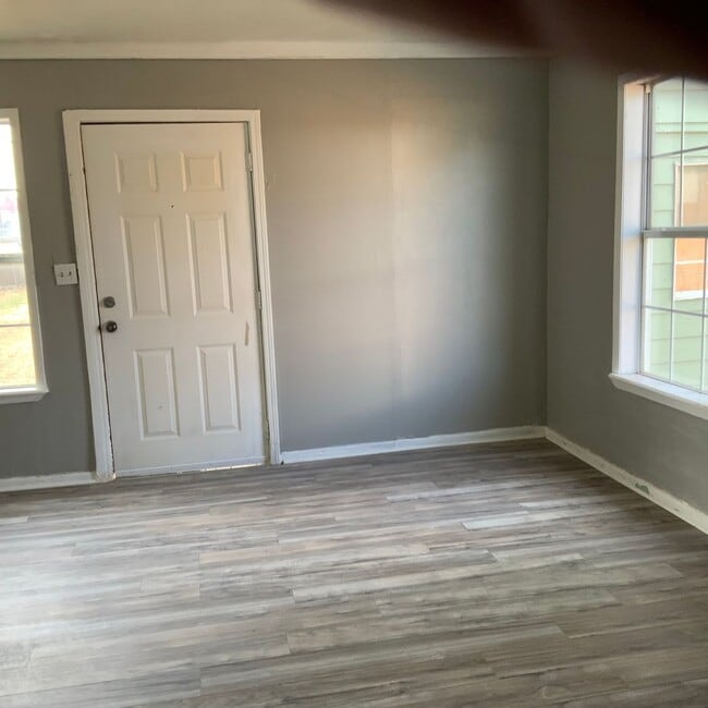 Photo - 3 Bedroom 1 Bath home Call today for Move in Special
