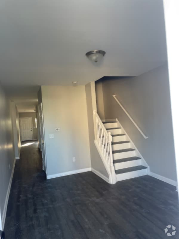 Building Photo - 562 Ferry Ave Rental