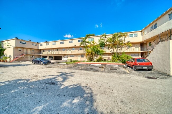 Building Photo - 1201 SW 42nd Ave Unit 216 Rental