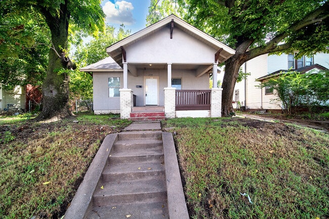 Building Photo - 119 N Utica Ave Rental