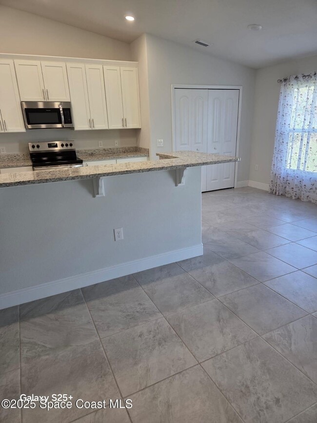 Photo - 2437 Hagoplan Ave SW