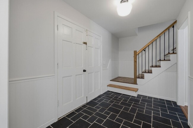 Photo - 1303 General Macarthur Dr
