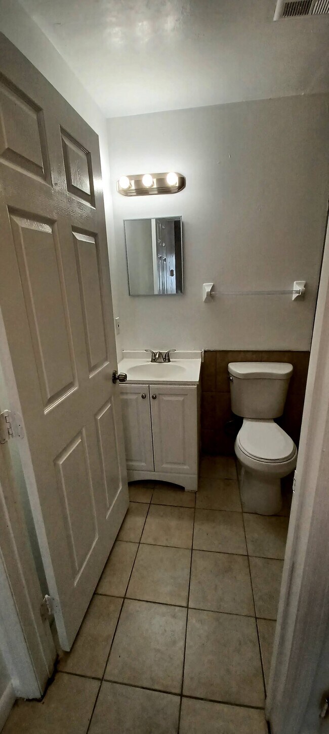 Photo - 3220 SW 26th Terrace Unit 3220-4_26-TER