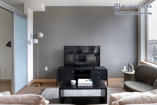 Photo - 3920 Stone Way N Unit FL5-ID559