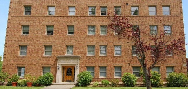 Buckingham Apartments