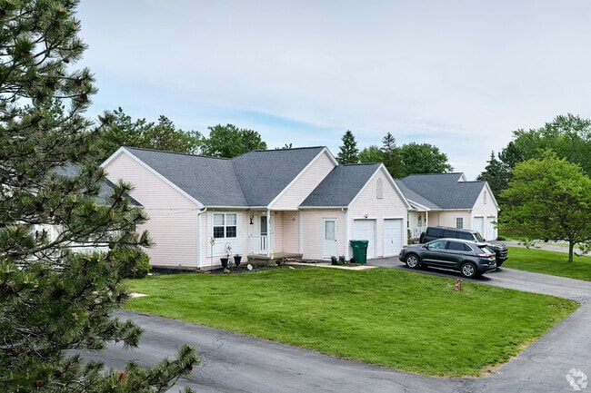 Building Photo - Crystal Commons Townhomes
