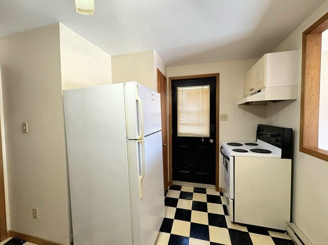 Photo - 358 Milford Rd Unité 2