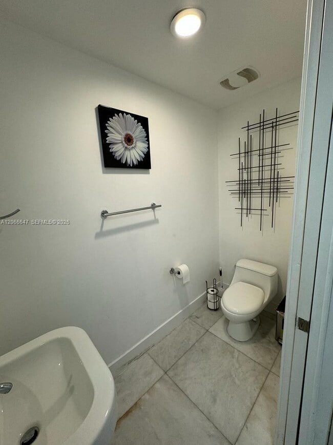 Photo - 1040 Biscayne Blvd Unidad 1505