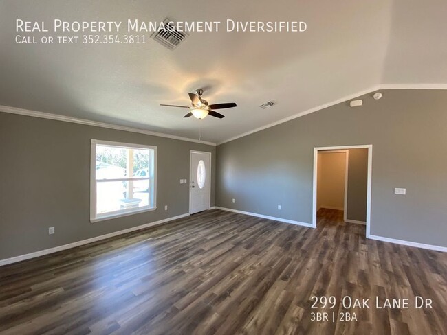 Photo - 299 Oak Ln Dr House