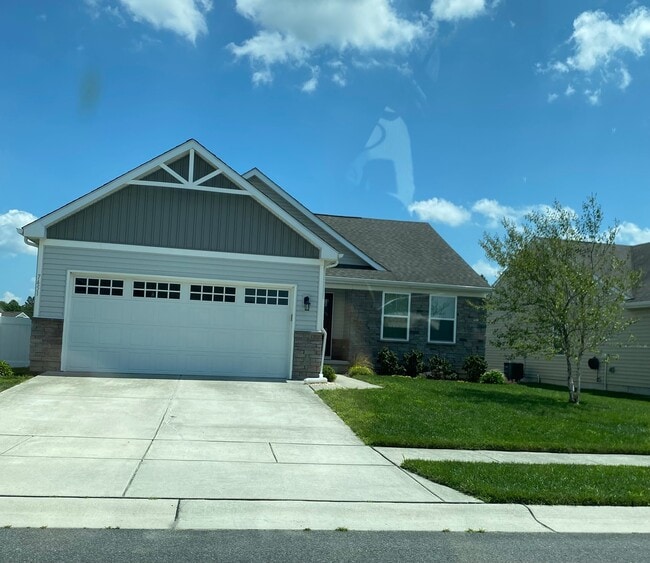 Building Photo - 7451 Pinwheel Dr